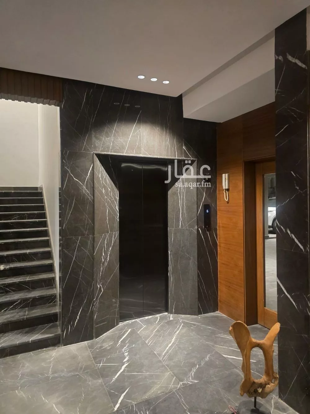 شقة 5 غرف في الروضة 5