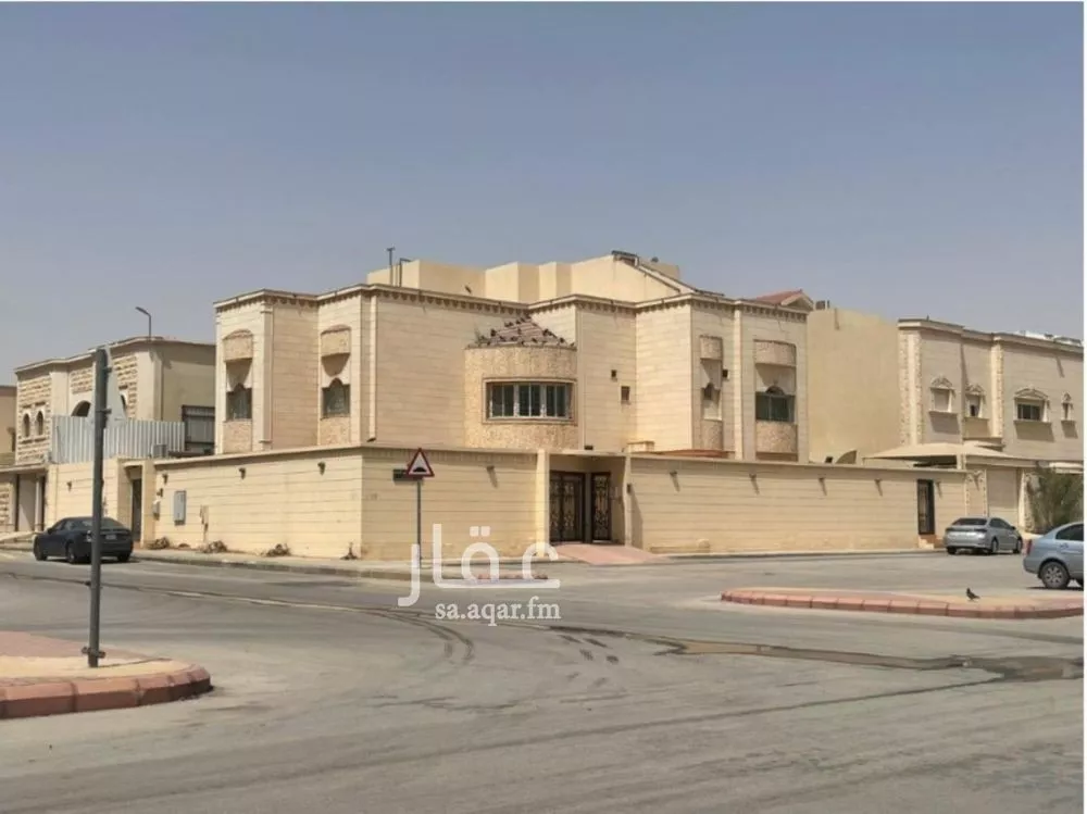 9 bedroom villa in Al Rawdah 1
