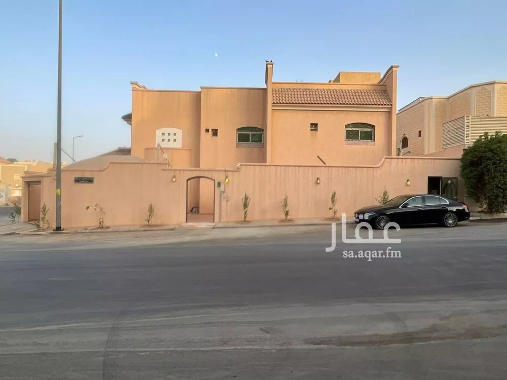 8 bedroom villa in Al Rawdah 2