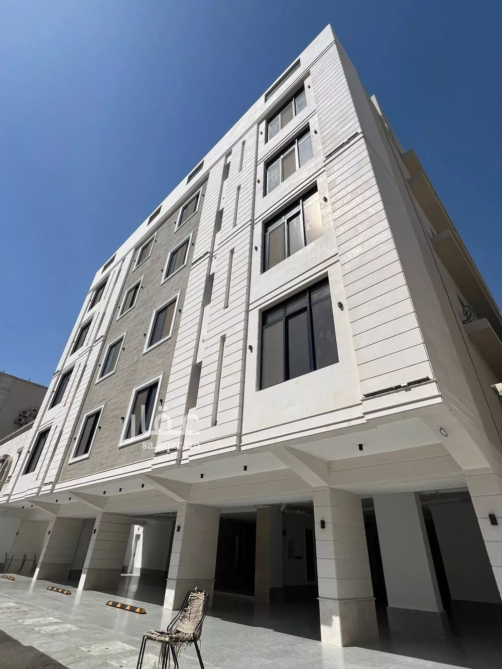 شقة 5 غرف في الصفا 1