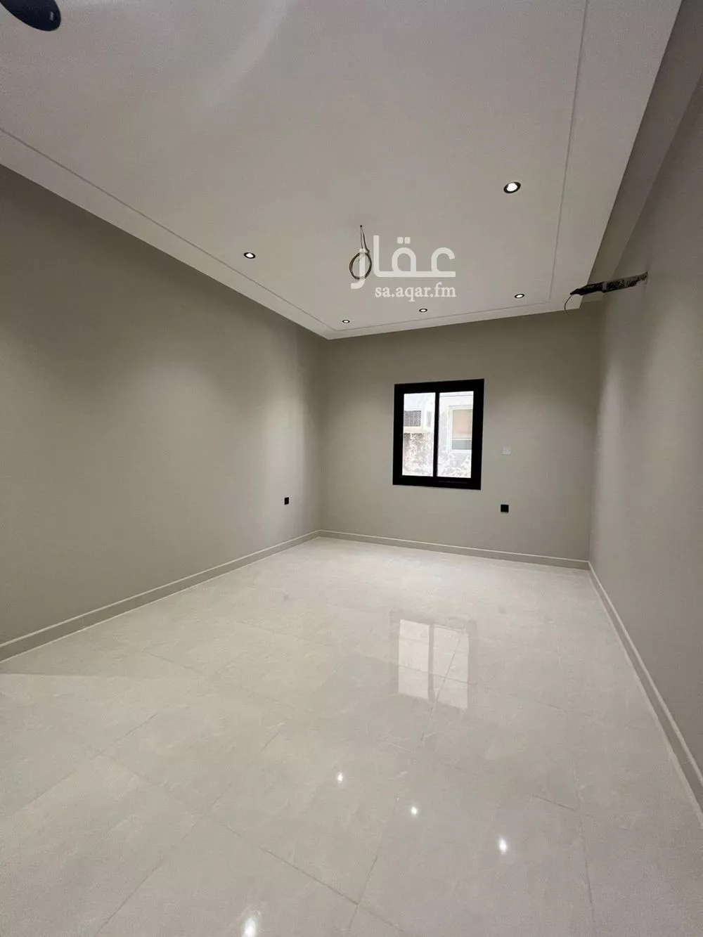 شقة 5 غرف في الصفا 5