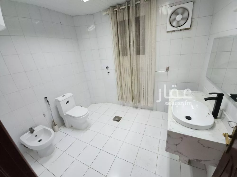 فيلا 5 غرف في الزهرة 2