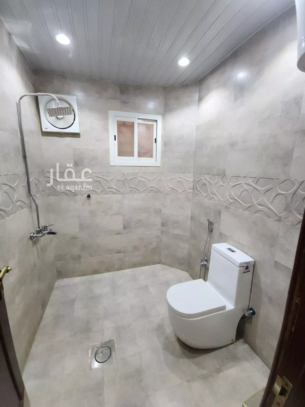 فيلا 5 غرف في الزهرة 3