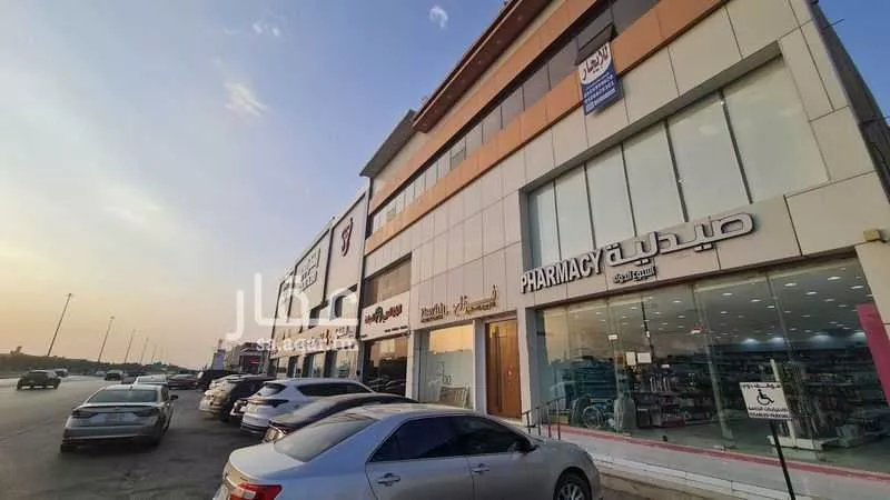 shop in Al Uraija Al Gharbiyah, Riyadh 17