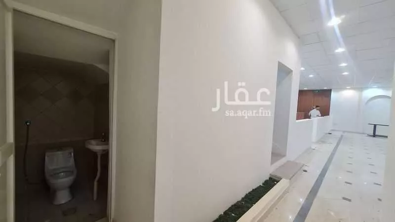 shop in Al Uraija Al Gharbiyah, Riyadh 18