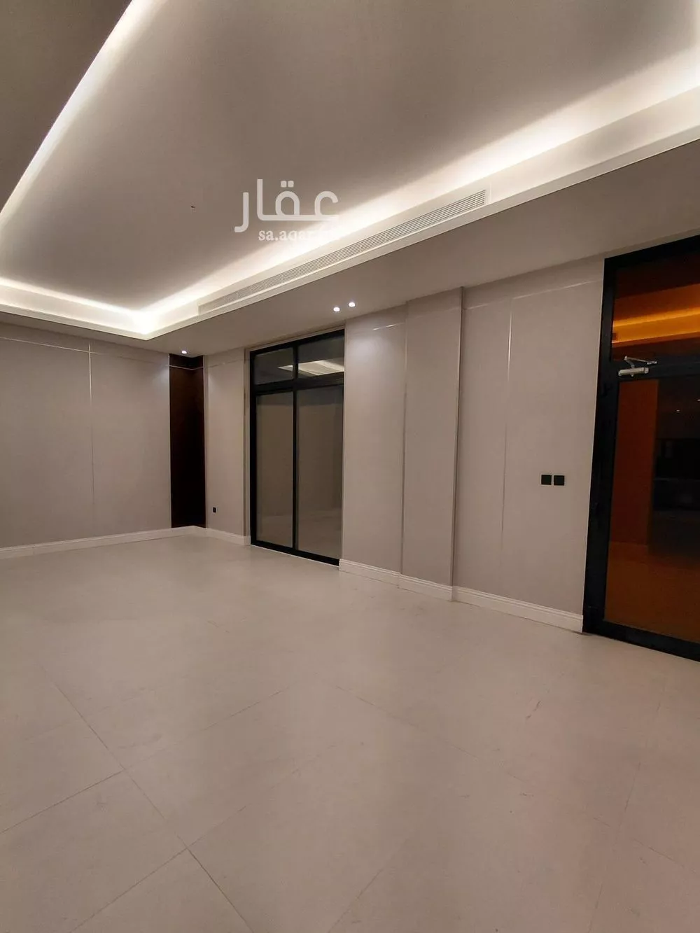 فيلا 4 غرف في السيف 2