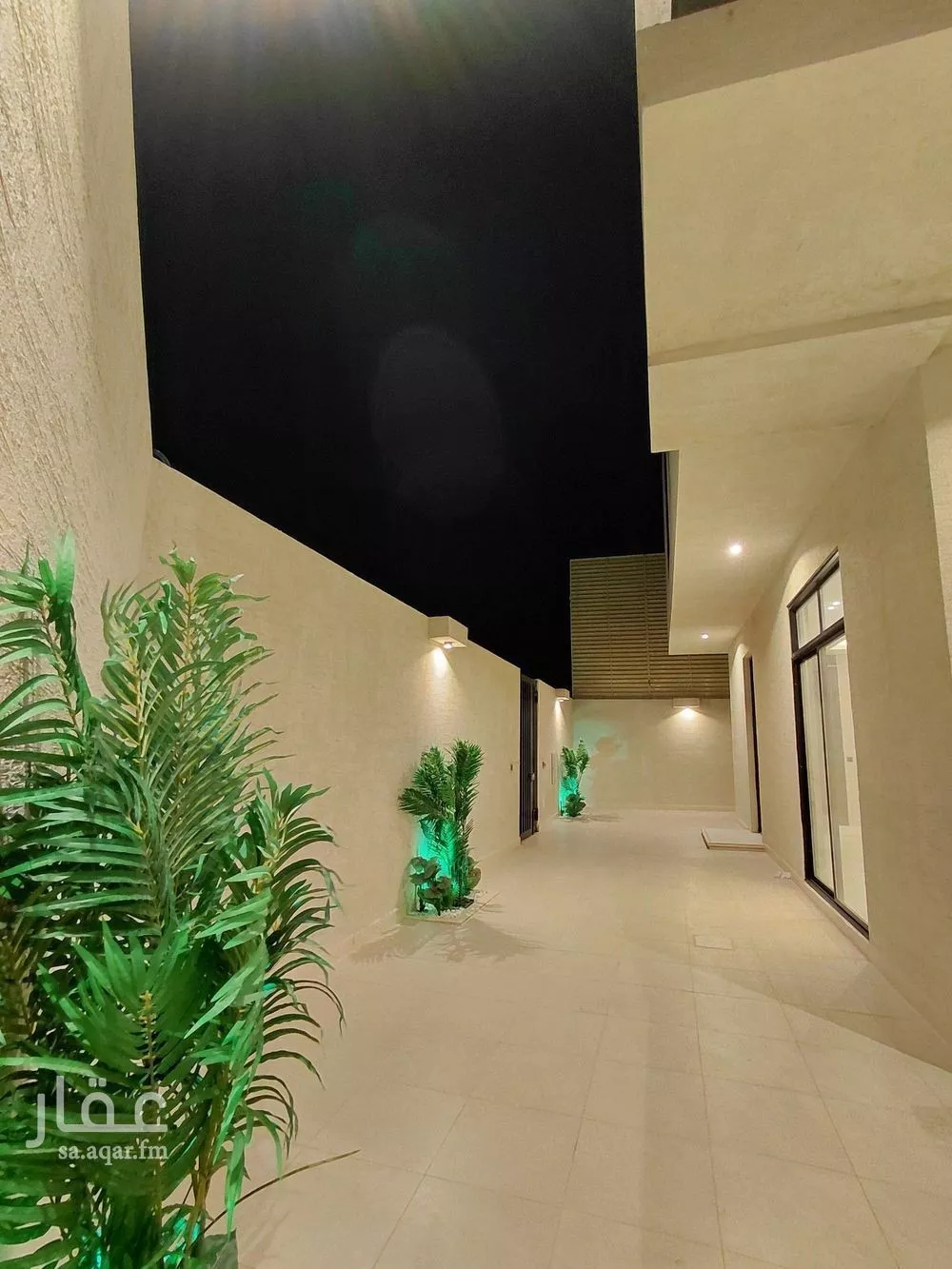 فيلا 4 غرف في السيف 3