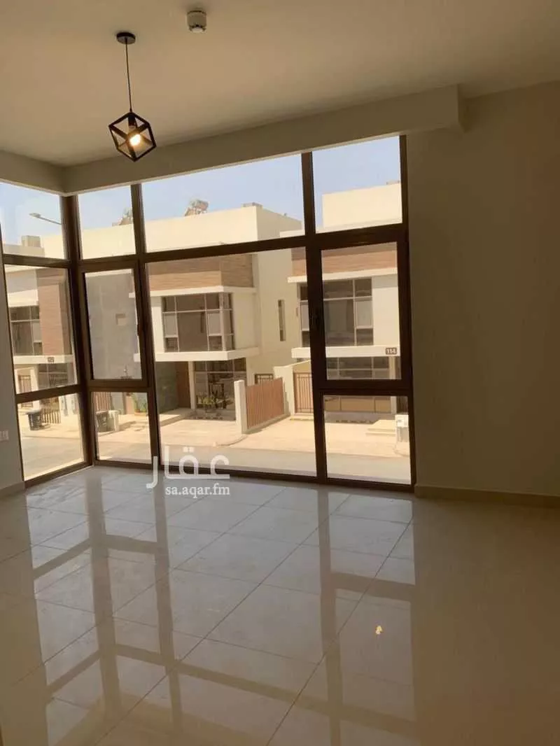 فيلا 6 غرف في المونسية 3