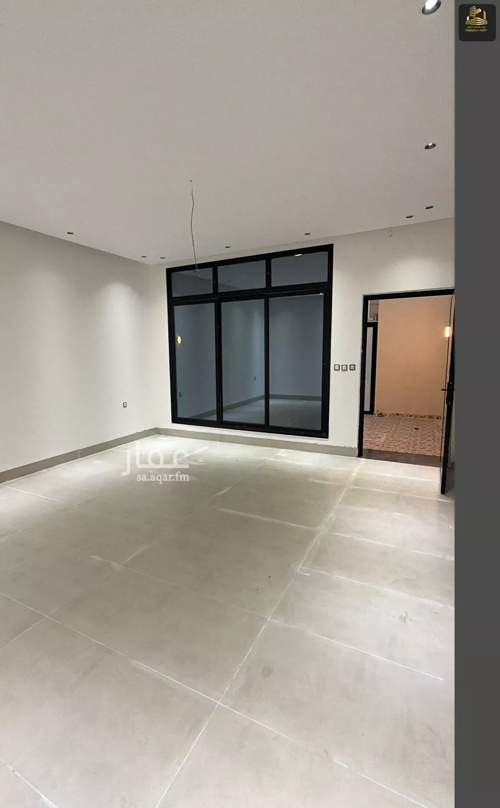 فيلا 6 غرف في الامواج 4