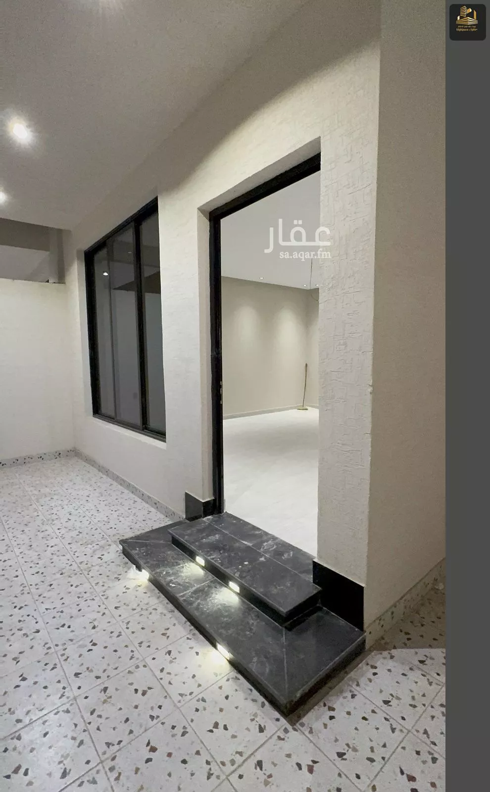 فيلا 5 غرف في الامواج 4