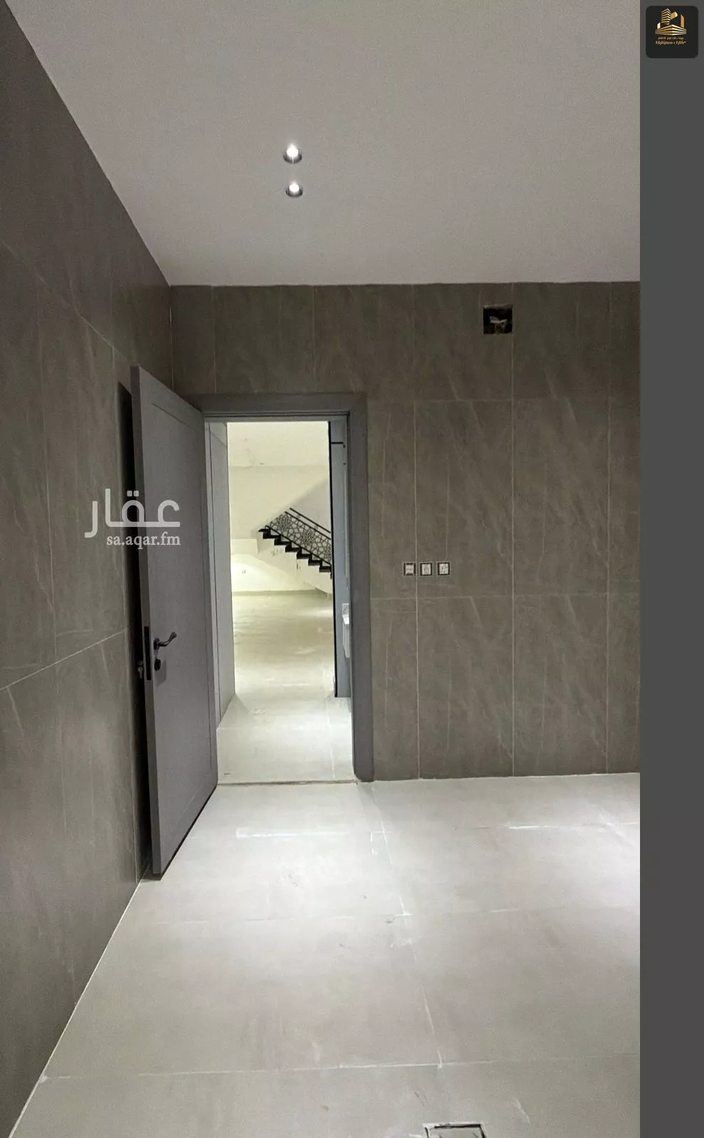 فيلا 6 غرف في الامواج 3