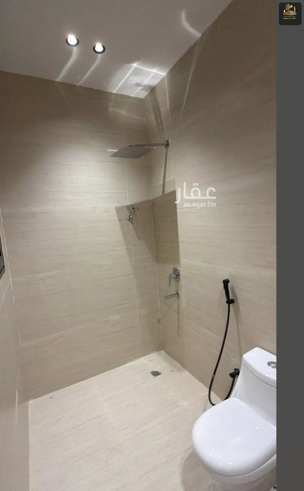 فيلا 6 غرف في الامواج 4