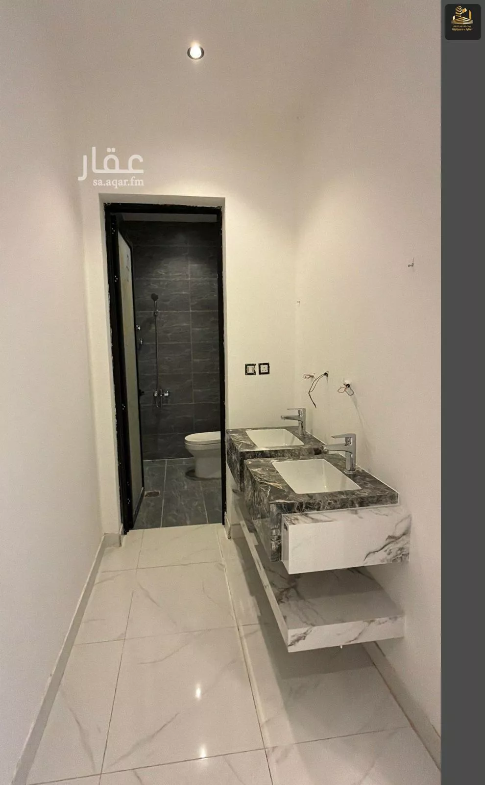 6 bedroom villa in Al Amwaj 5