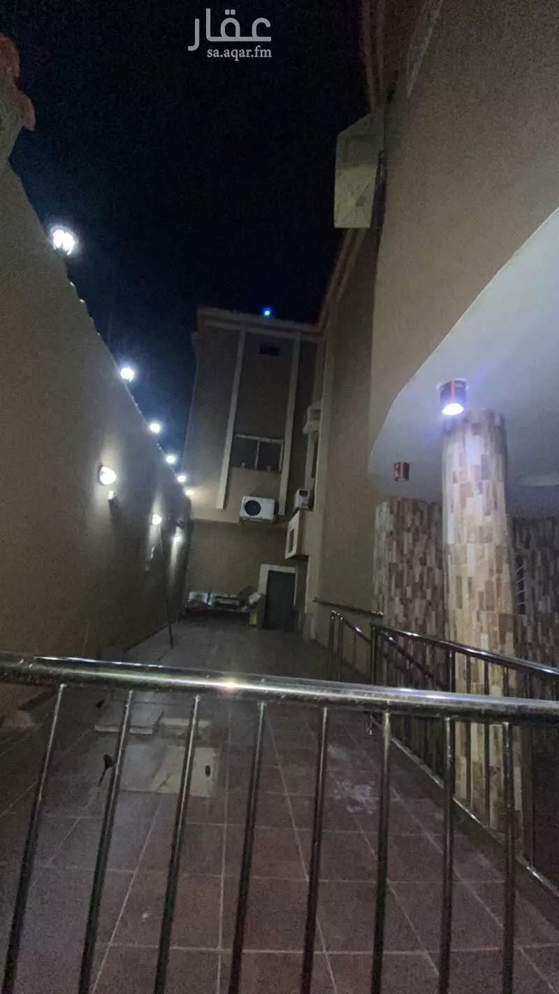 فيلا 44 غرف في الملك فهد 1