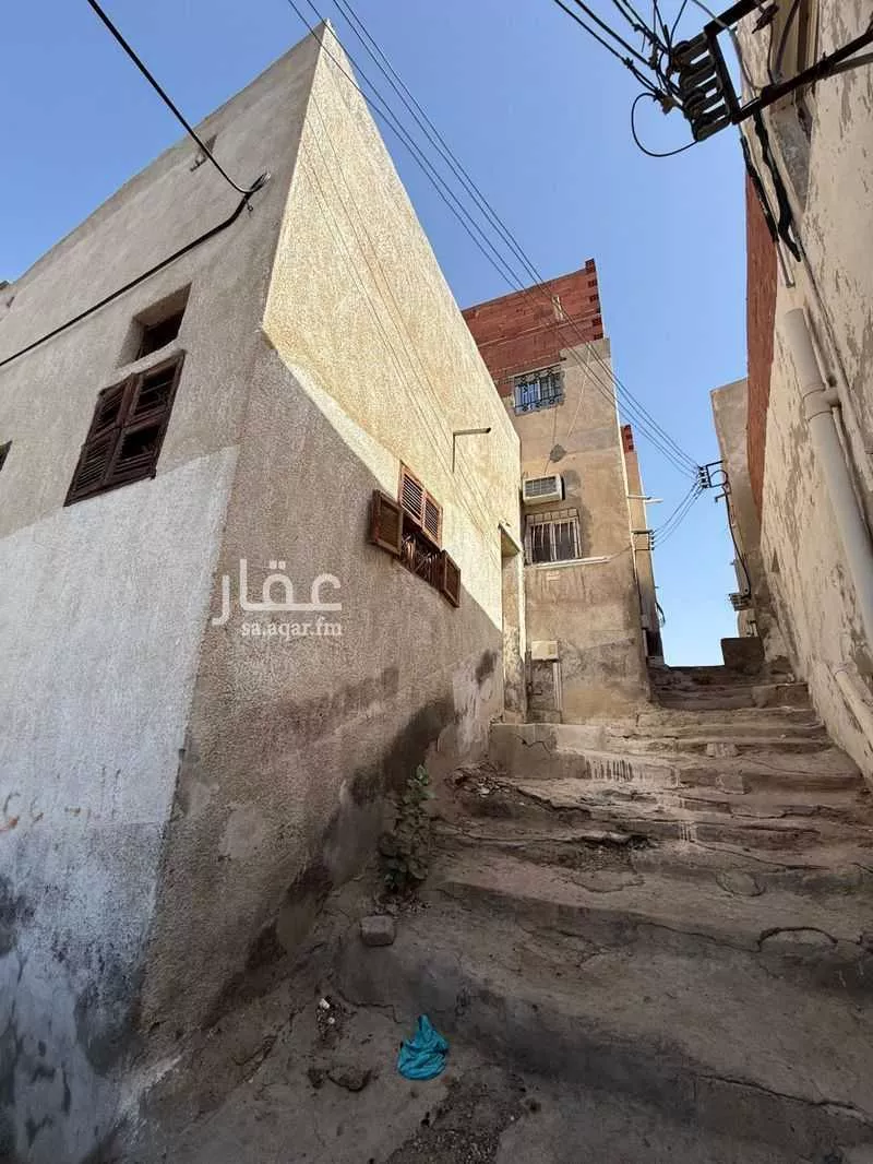 عمارة 142 م² في الجميزة 4