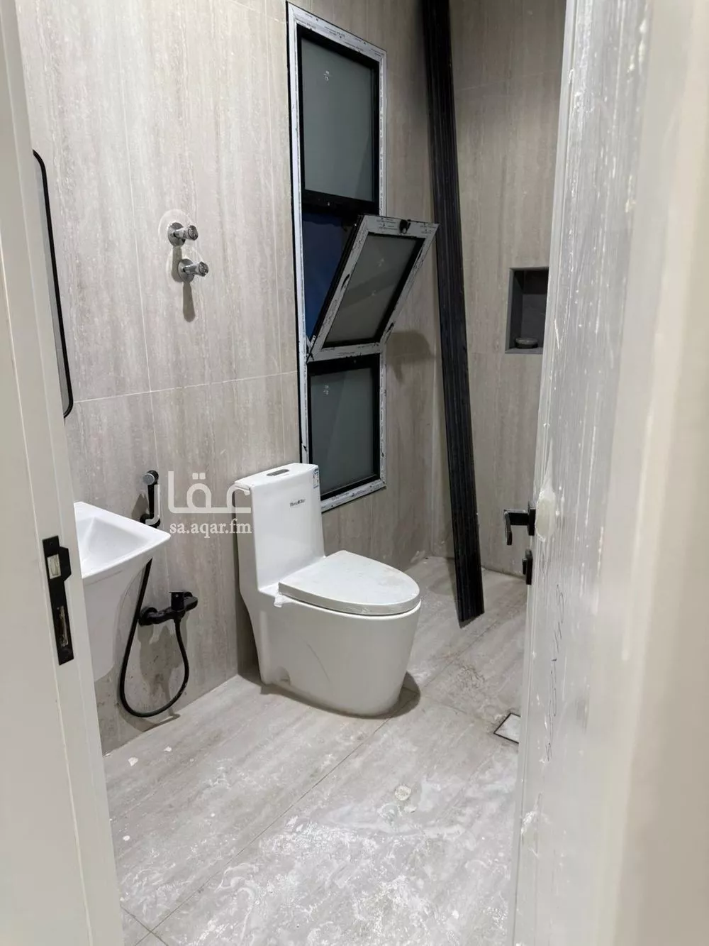 4 bedroom villa in Al Amwaj, Eastern Province 10