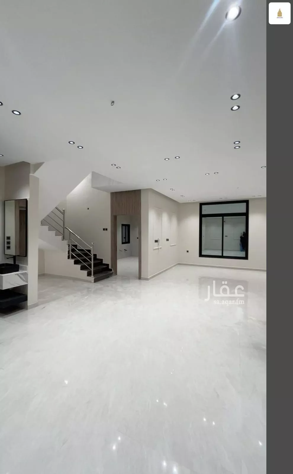 فيلا 5 غرف في احد 1