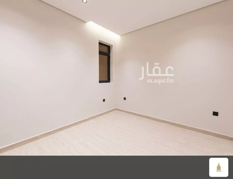 فيلا 5 غرف في السيف 2