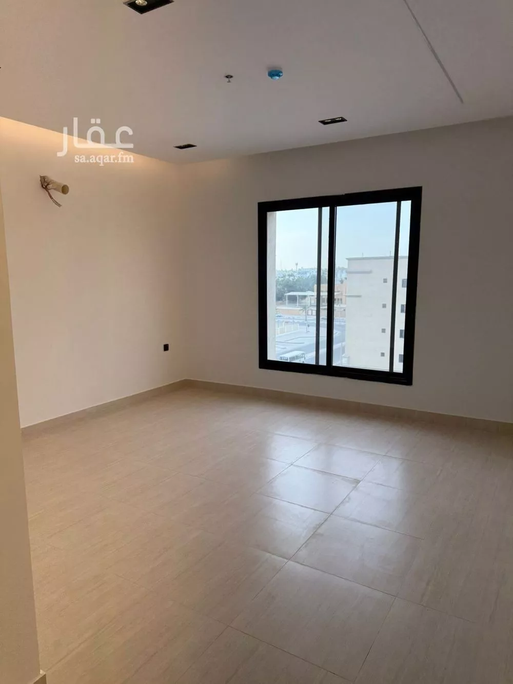 شقة 5 غرف في الامير محمد بن سعود 3