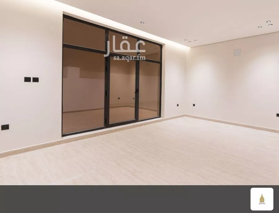 فيلا 5 غرف في السيف 1