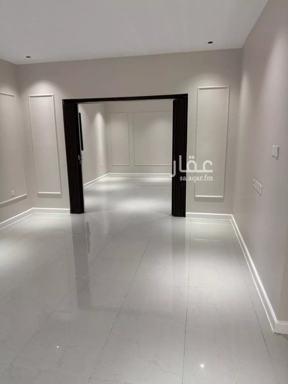 فيلا 9 غرف في الامواج 3