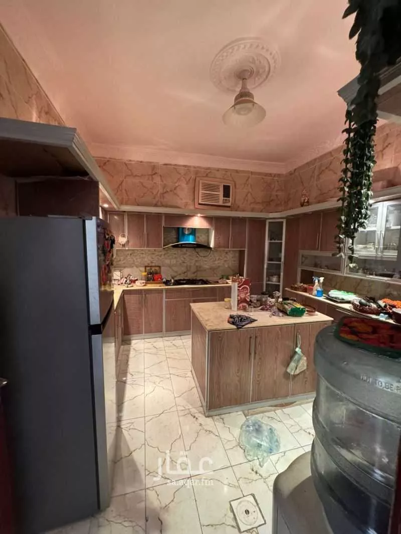 شقة 5 غرف في المنتزه 1