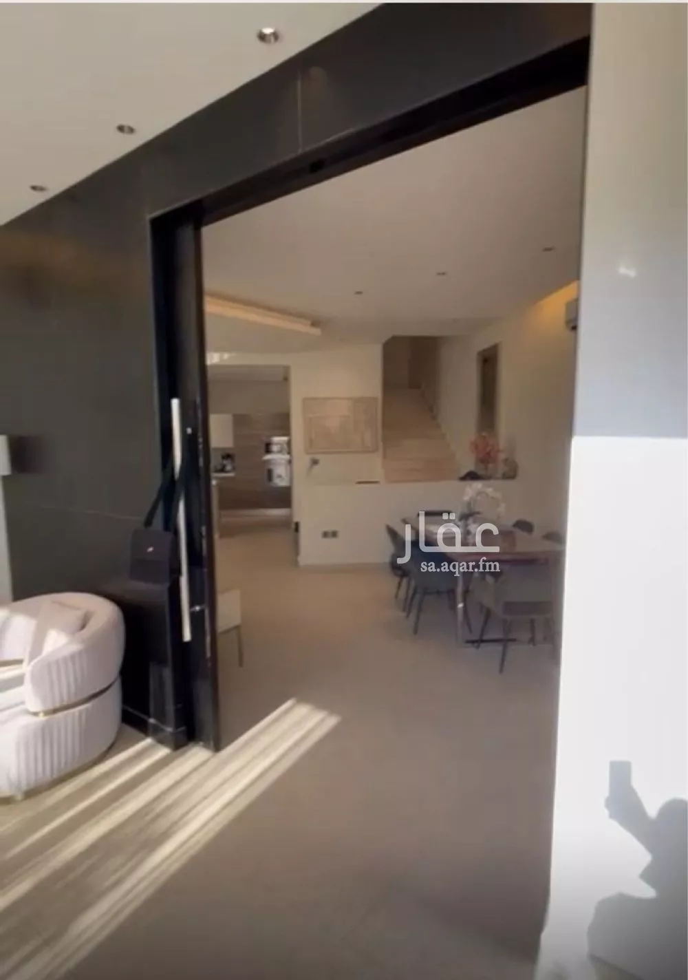 فيلا 3 غرف في العارض 3