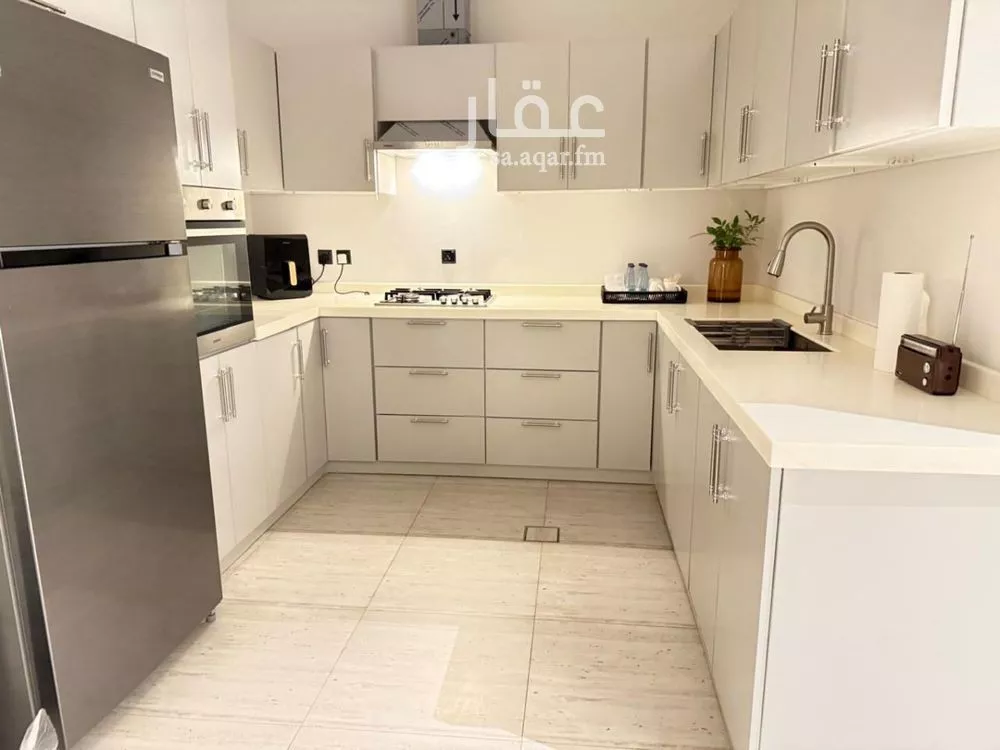 شقة 3 غرف في الملقا 5