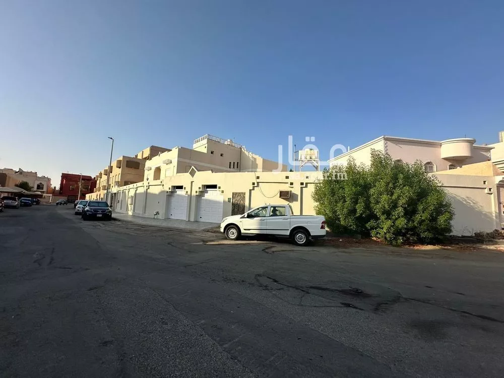 فيلا 5 غرف في البساتين 2