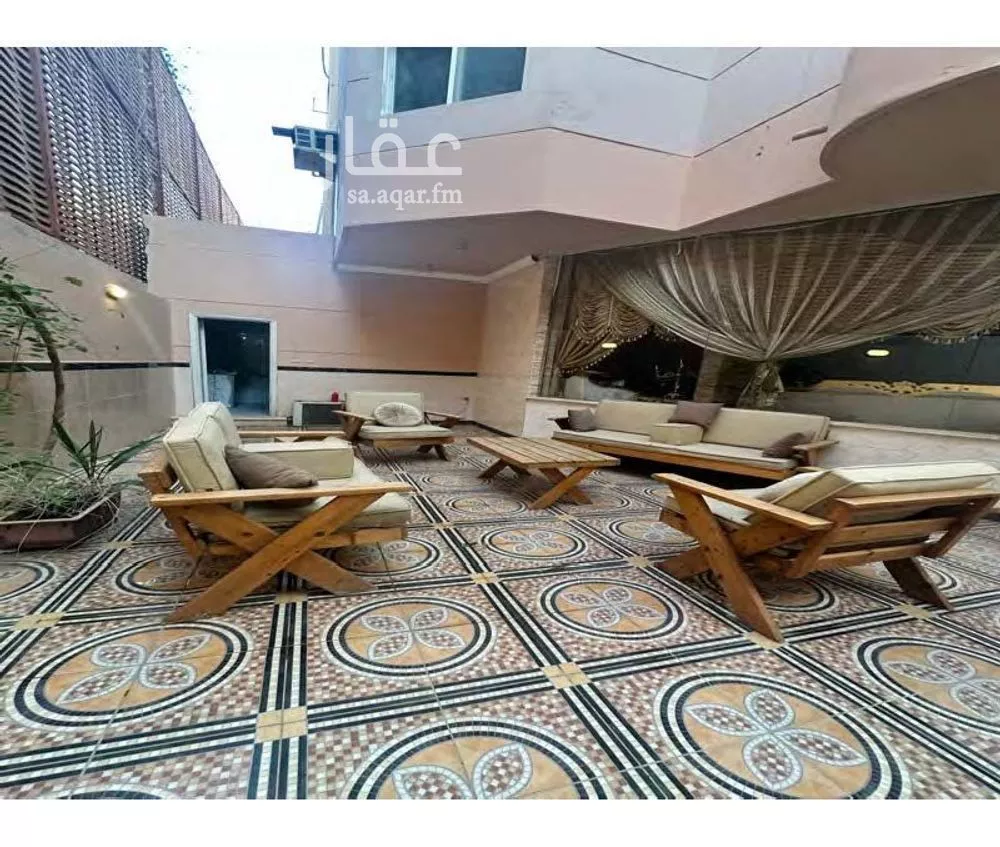 4 bedroom villa in Al Basateen, Jeddah 6