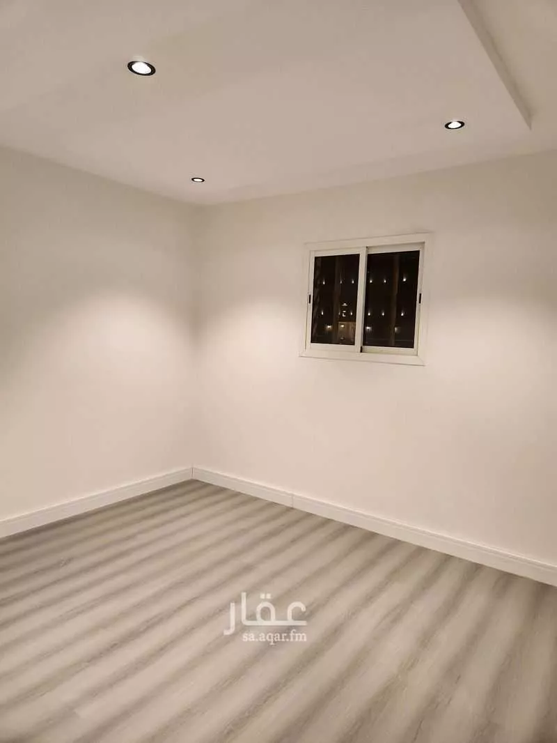 شقة 3 غرف في الملقا 4