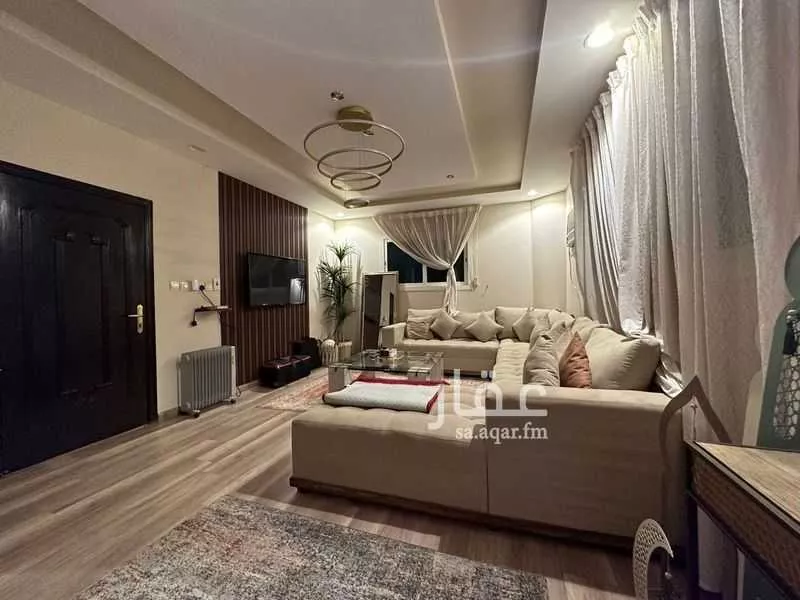 شقة 5 غرف في الخليج 1