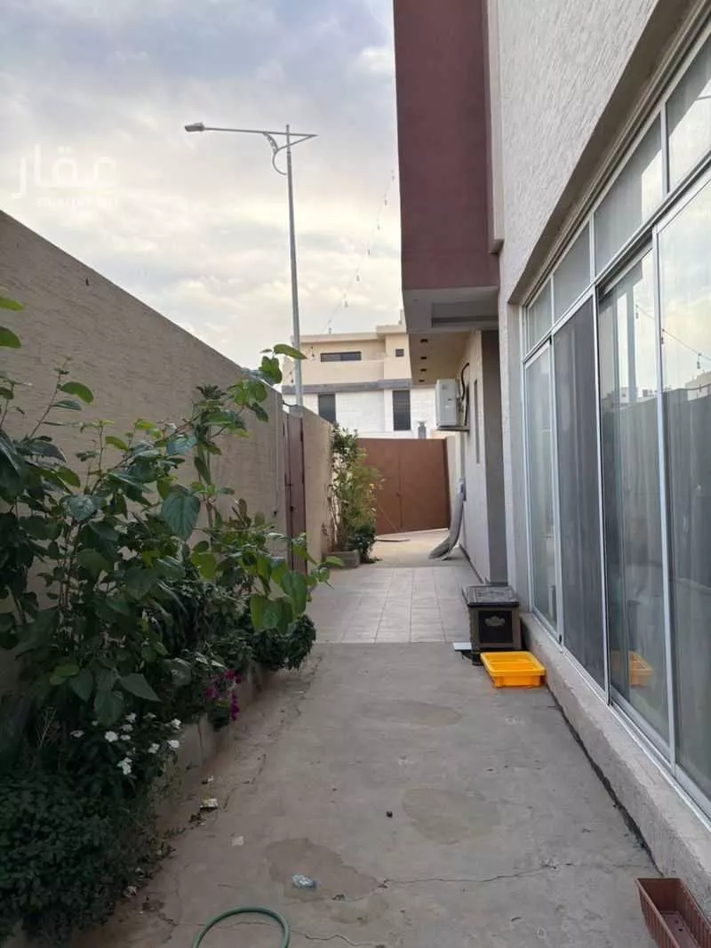 شقة 4 غرف في العارض 2