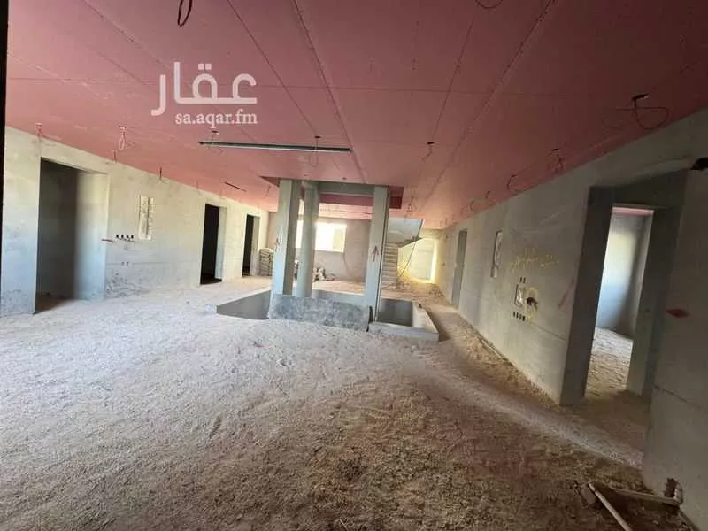 5 bedroom villa in King Fahd, Riyadh 4