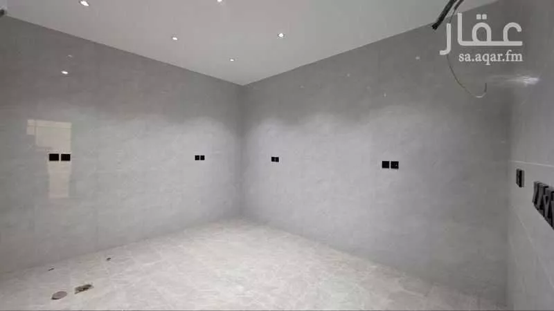 5 bedroom apartment in King Fahd, Madinah 6