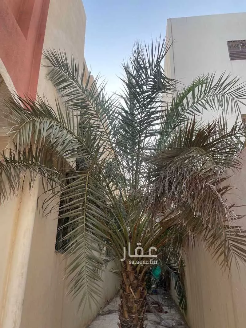 802 sqm building in Al Difa 1