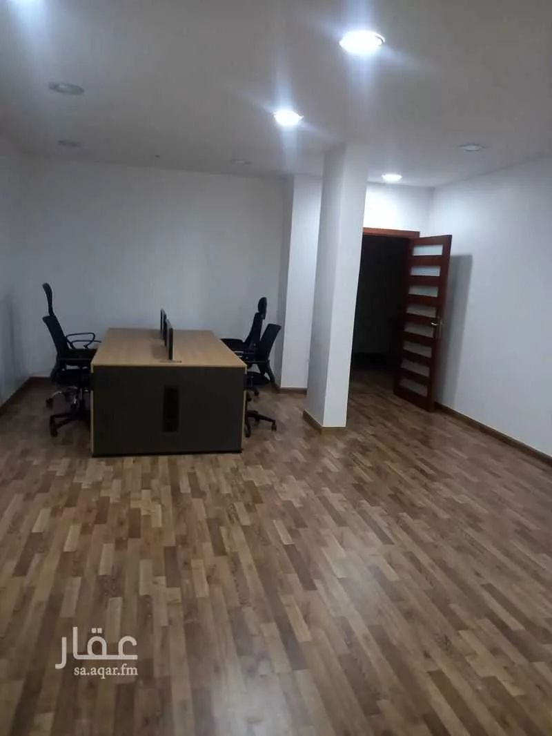4 bedroom office in Al Shati, Jeddah 8