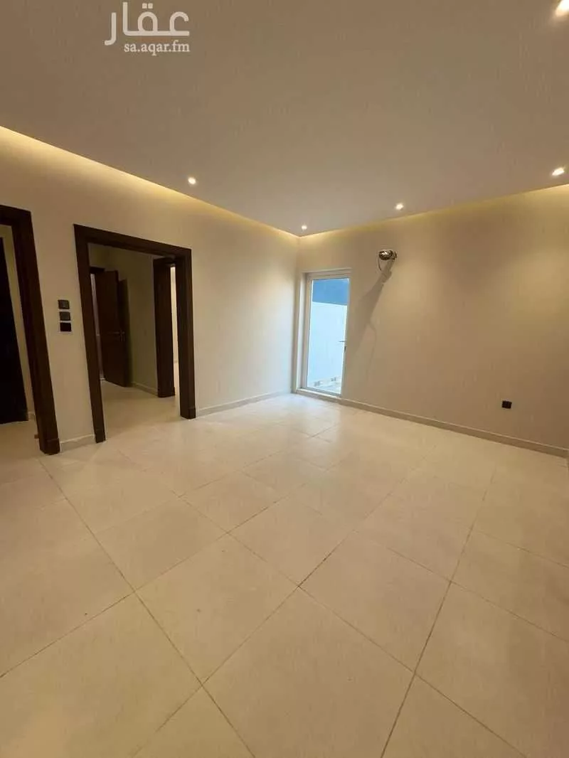 شقة 6 غرف في طيبة 1