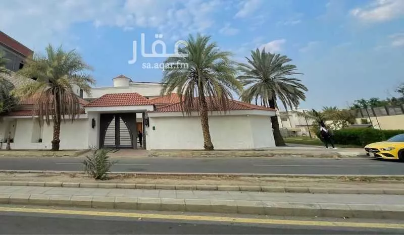 فيلا 7 غرف في الشاطئ 1