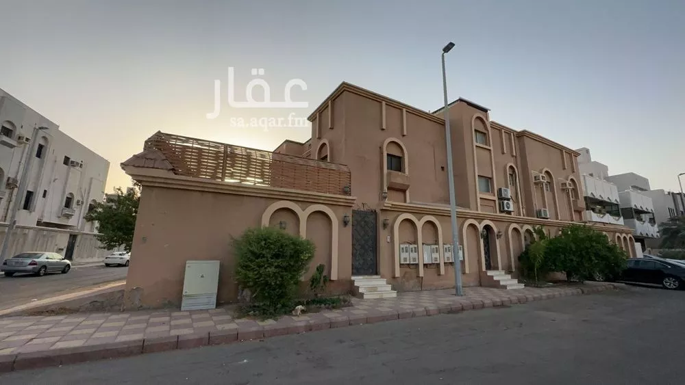 773 sqm building in Al Samer 2