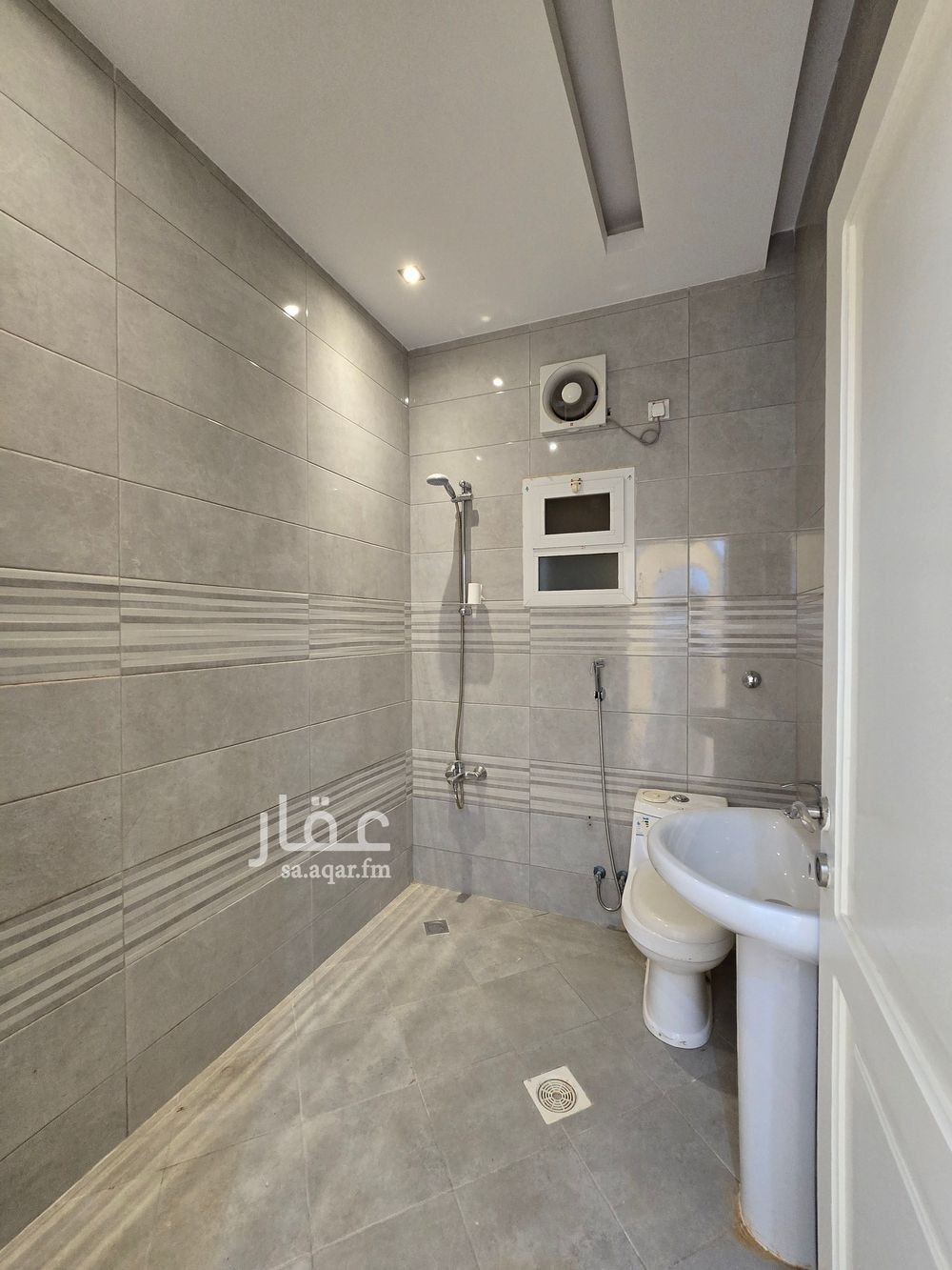40 bedroom building in Az Zomorod, Jeddah 8