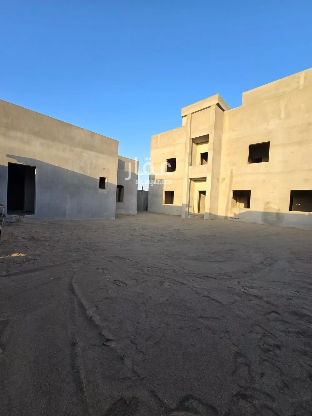 فيلا 17 غرف في الزمرد 2