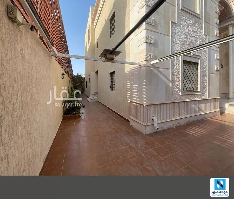 9 bedroom villa in Al Shati 4