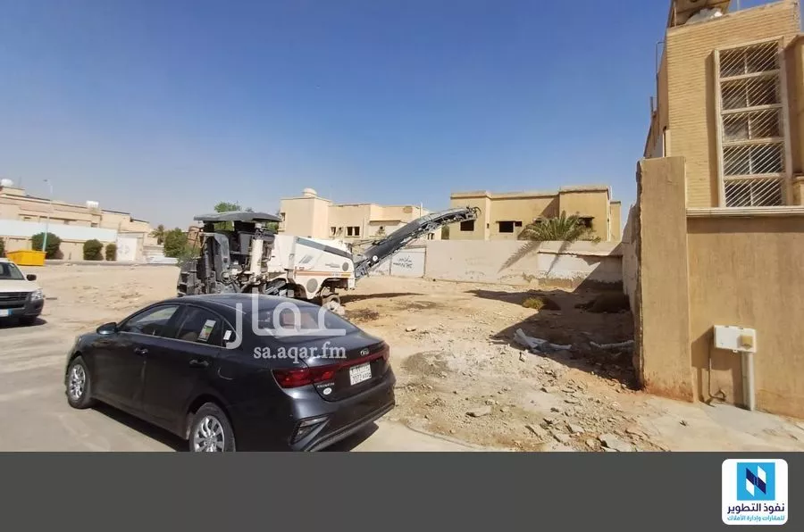 1255 sqm land in Al Malaz 4