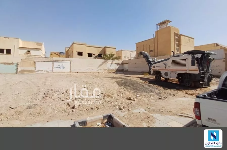 1255 sqm land in Al Malaz 3