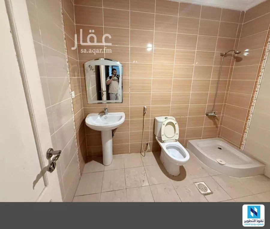 3 bedroom office in Al Faisaliyyah, Jeddah 5