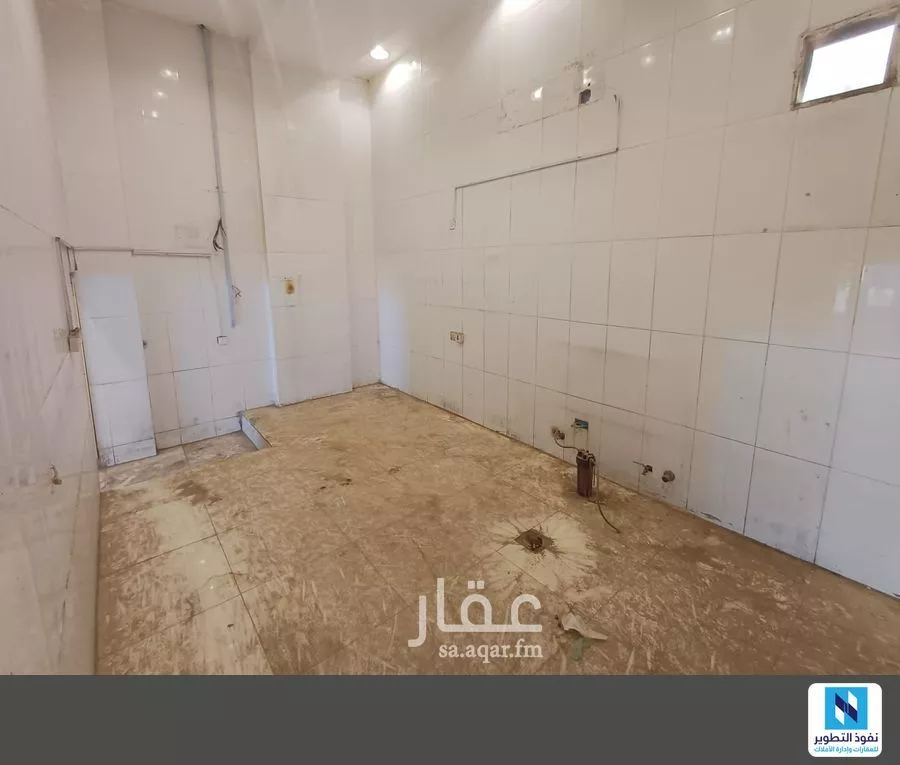 shop in King Fahd, Madinah 4