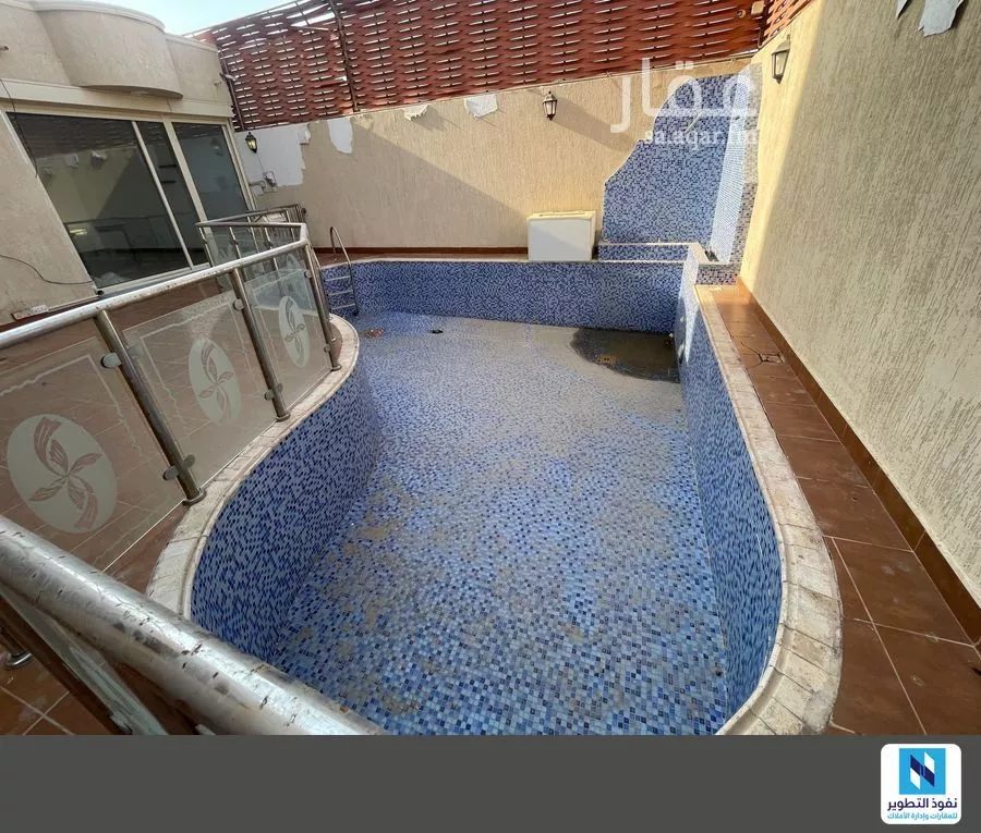 9 bedroom villa in Al Shati 5