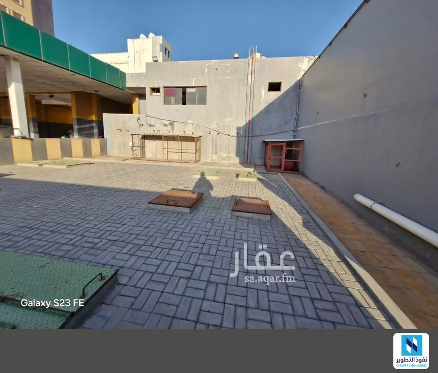 مستودع 325 م² في الامير محمد بن سعود 5