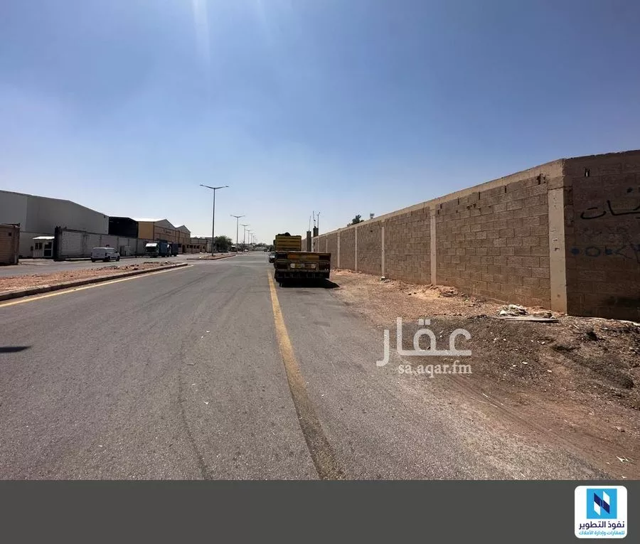 مستودع 3959 م² في السلي 4